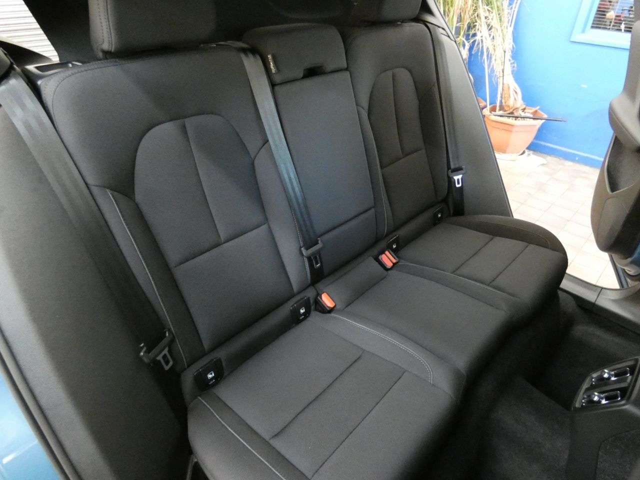 2022 VOLVO XC40 2022 VOLVO XC40