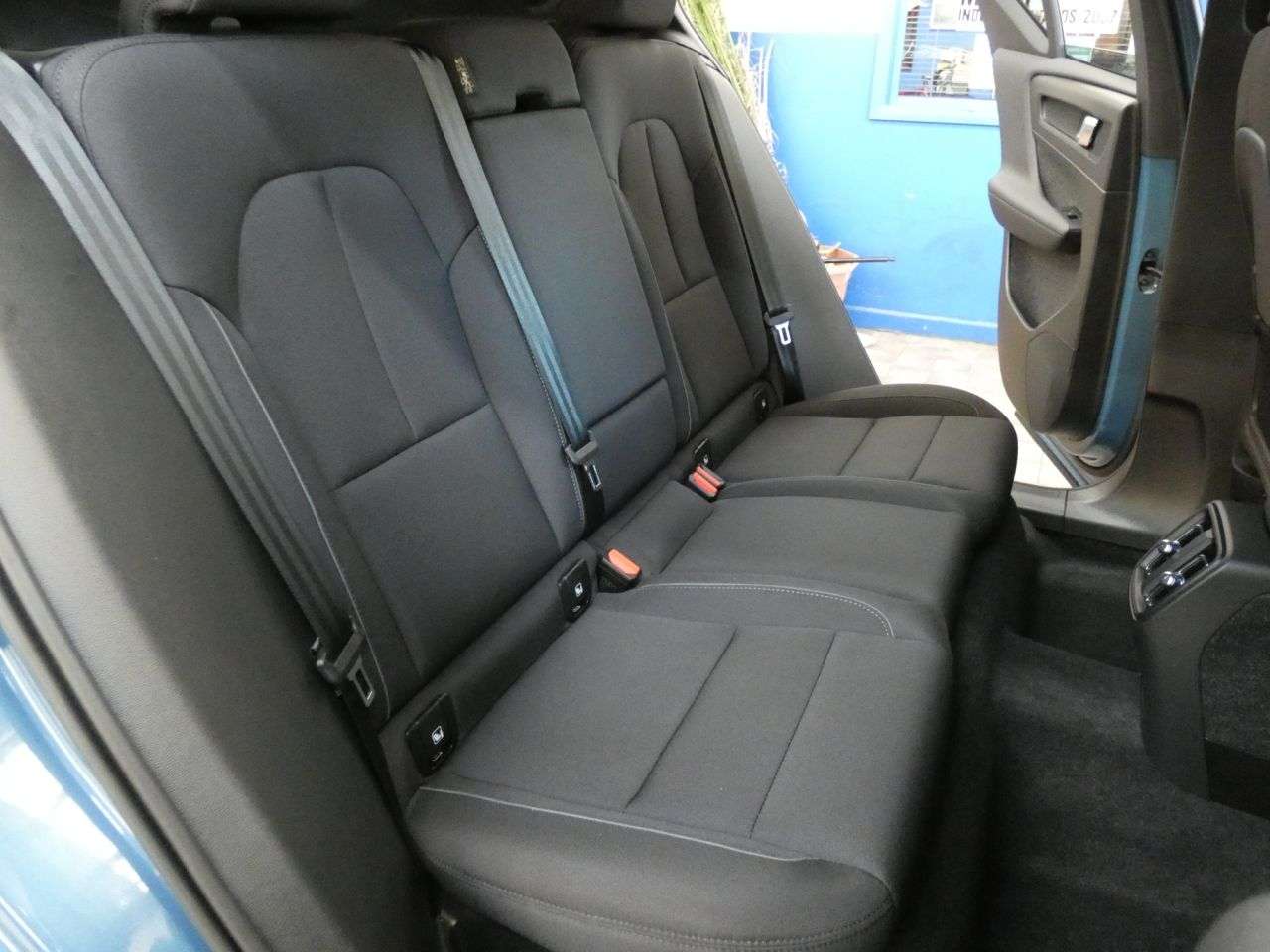 2022 VOLVO XC40 2022 VOLVO XC40