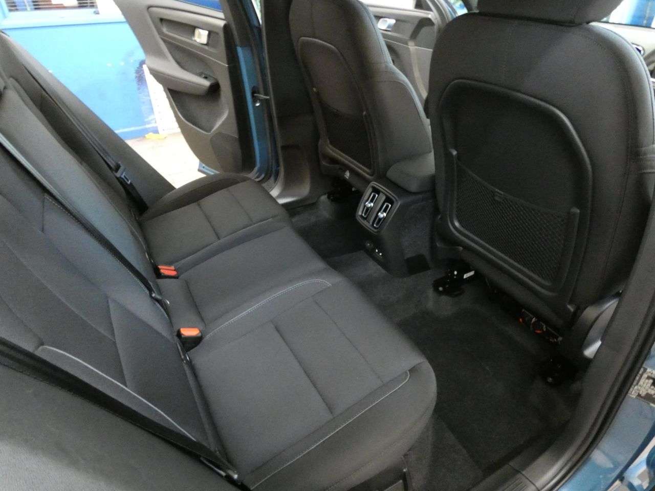 2022 VOLVO XC40 2022 VOLVO XC40