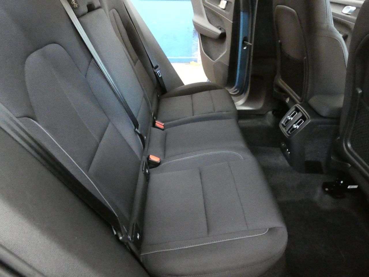 2022 VOLVO XC40 2022 VOLVO XC40