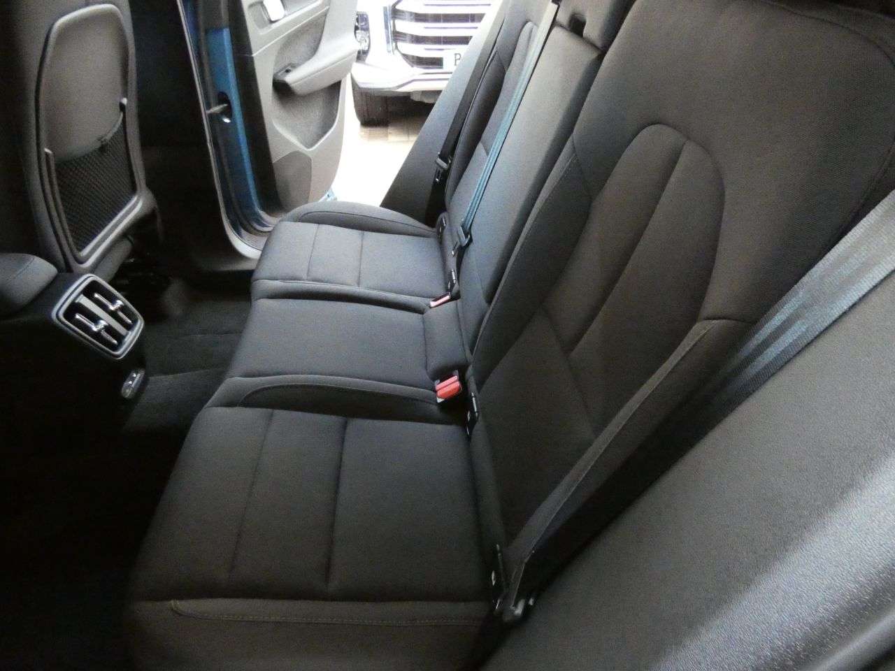 2022 VOLVO XC40 2022 VOLVO XC40