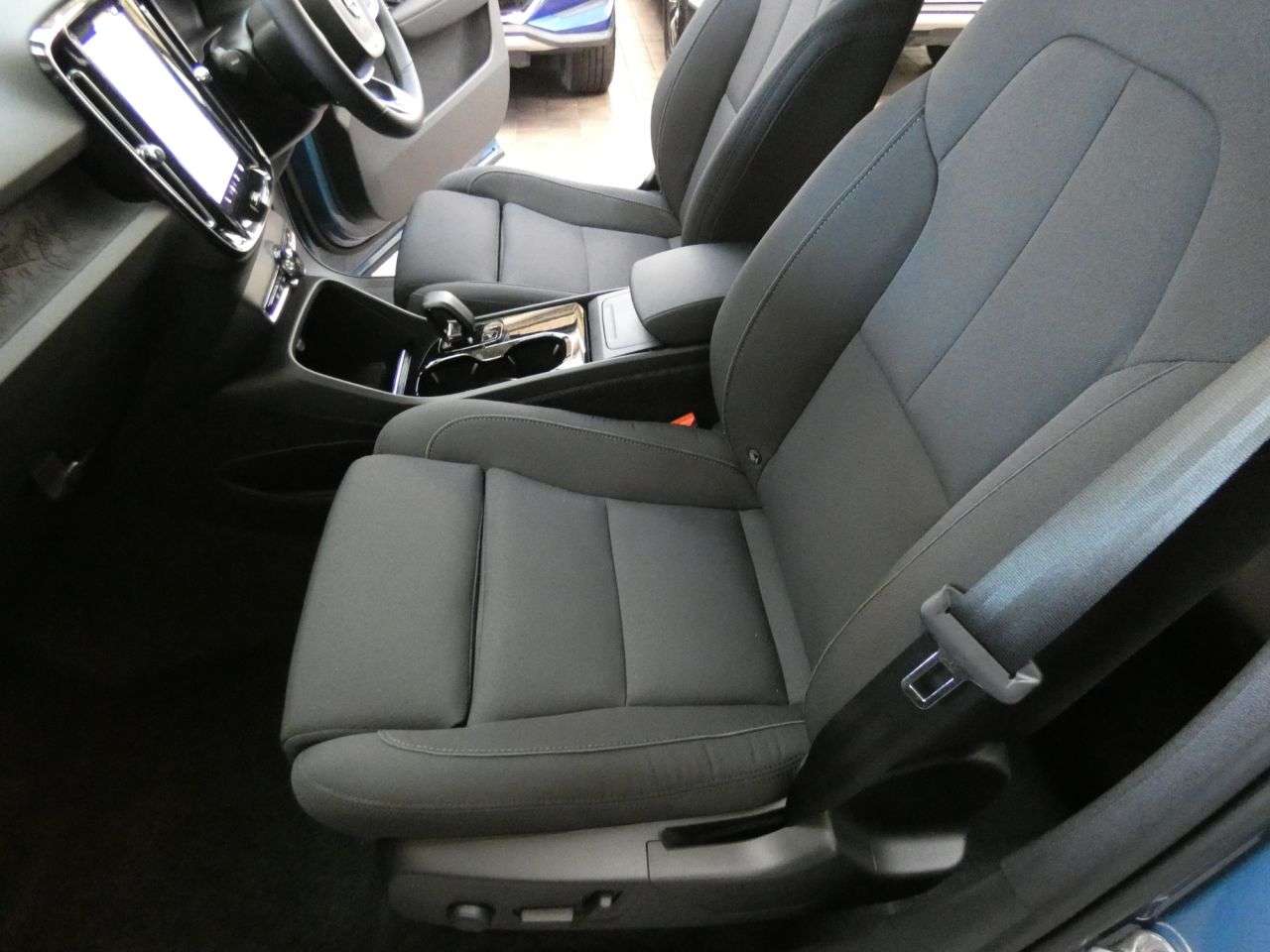 2022 VOLVO XC40 2022 VOLVO XC40