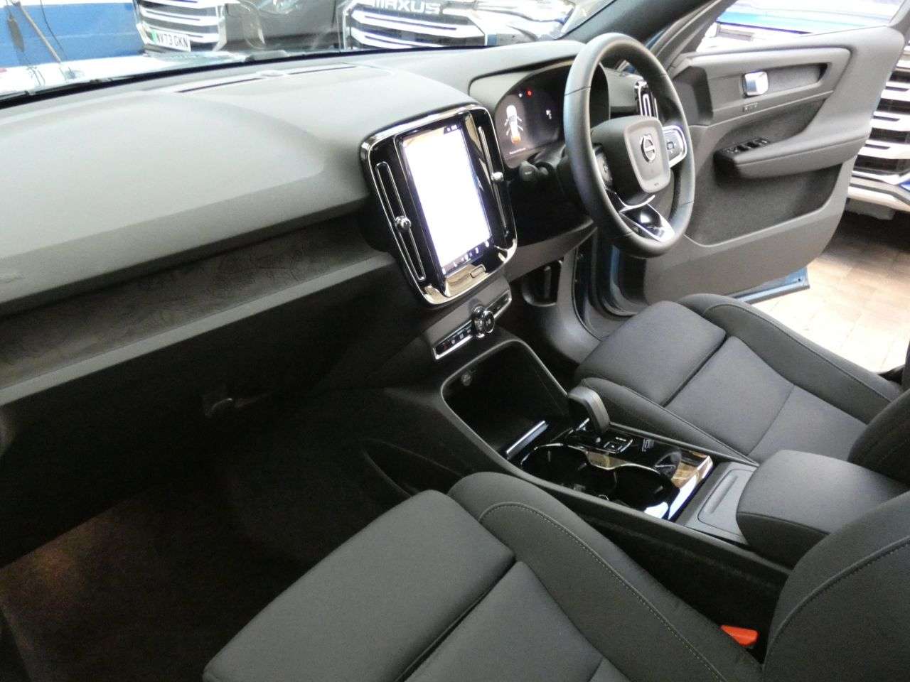 2022 VOLVO XC40 2022 VOLVO XC40