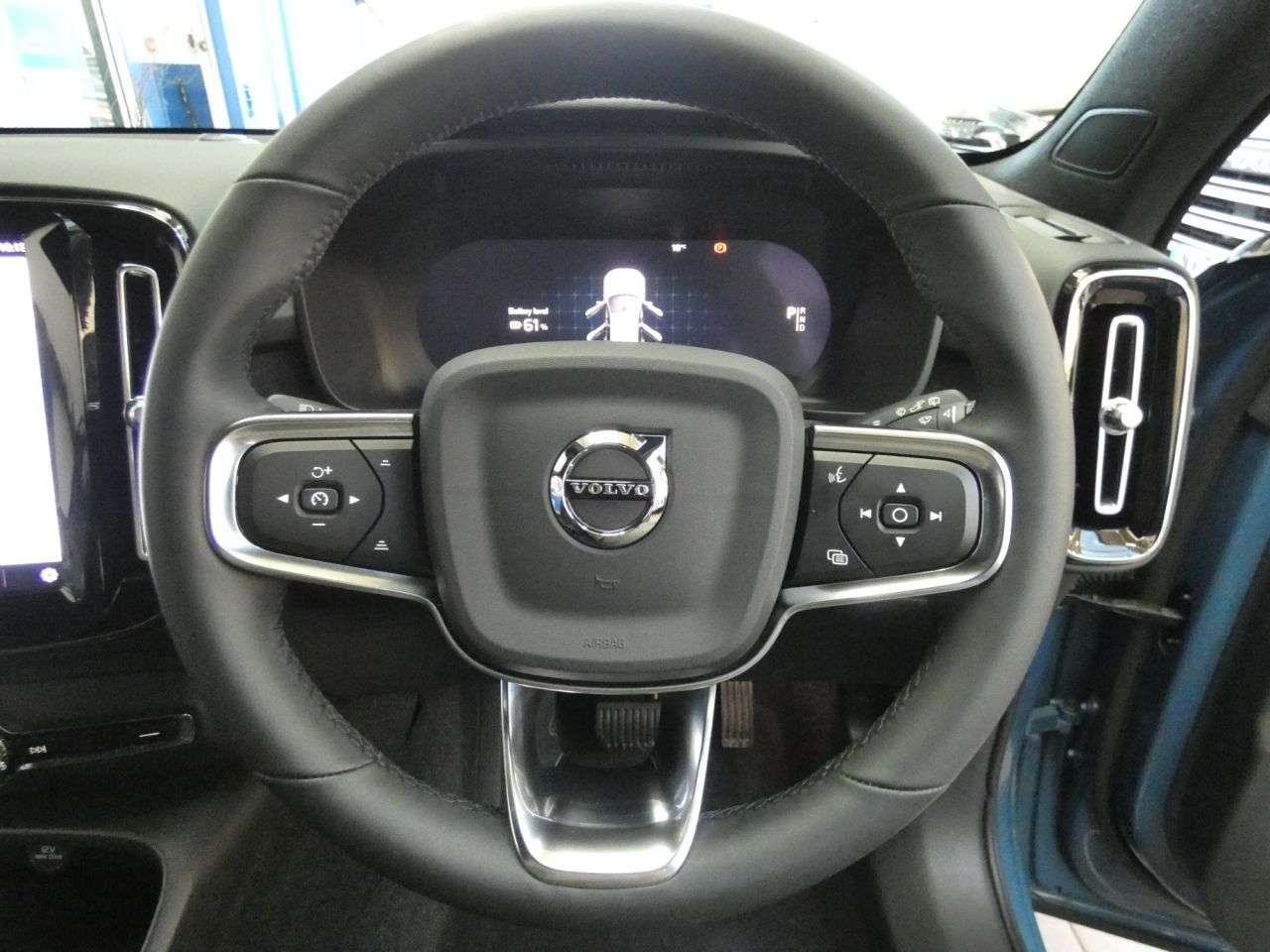 2022 VOLVO XC40 2022 VOLVO XC40