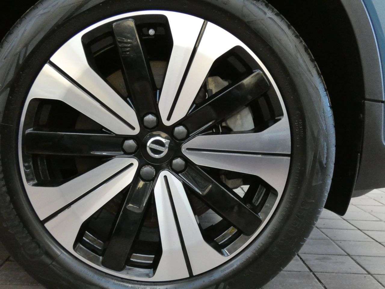 2022 VOLVO XC40 2022 VOLVO XC40