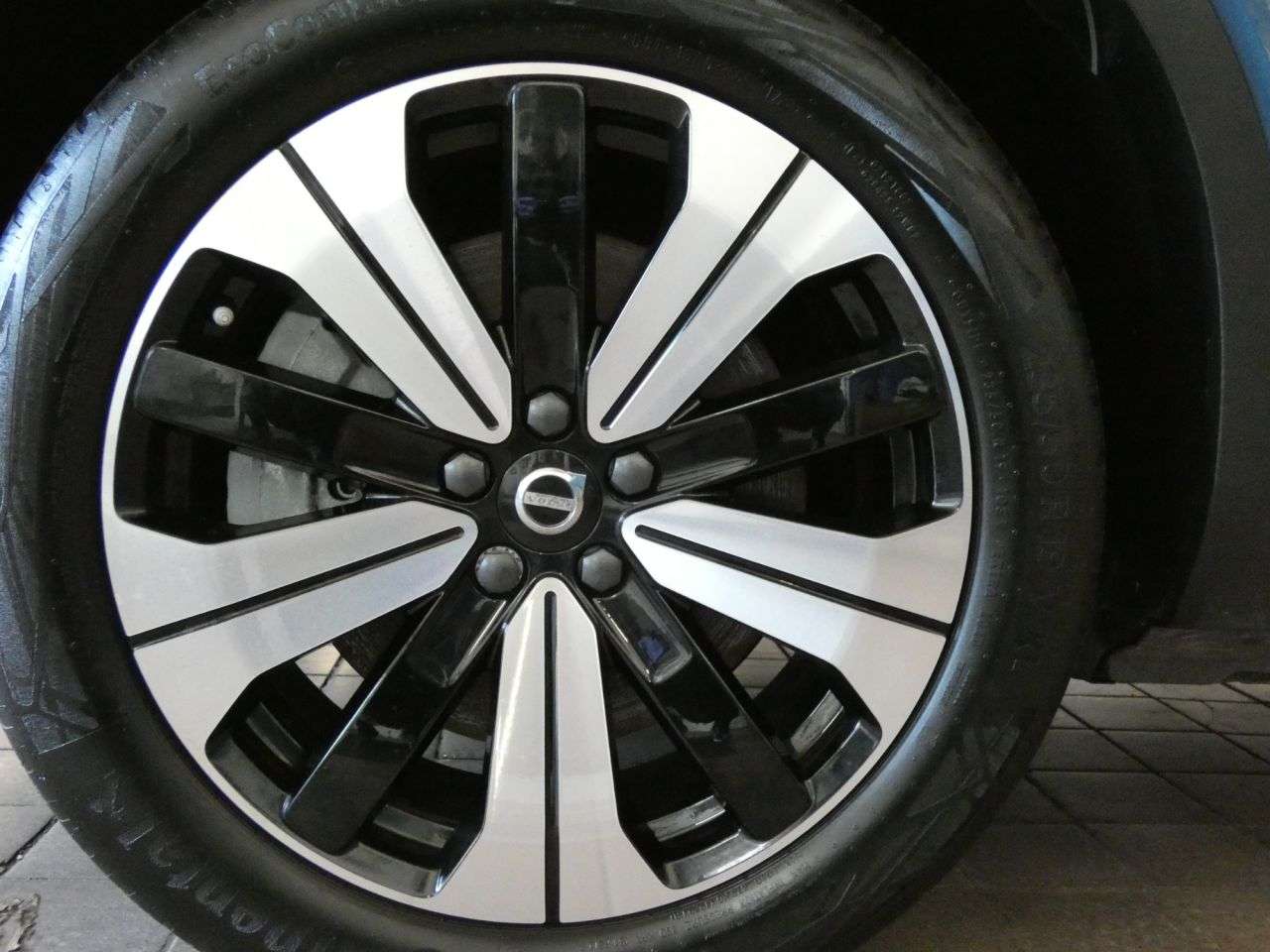 2022 VOLVO XC40 2022 VOLVO XC40