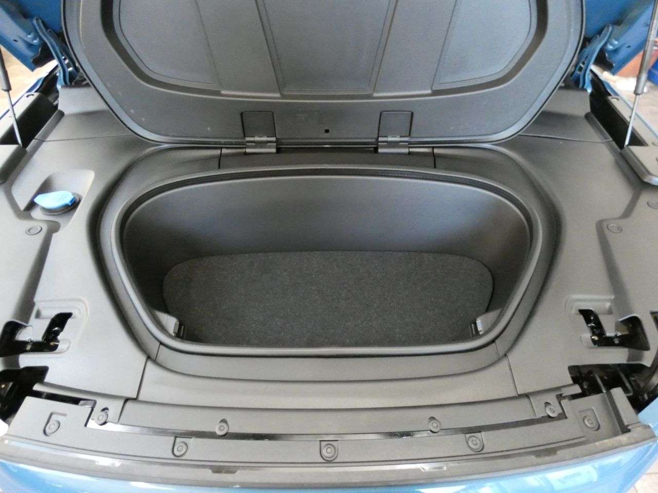 2022 VOLVO XC40 2022 VOLVO XC40