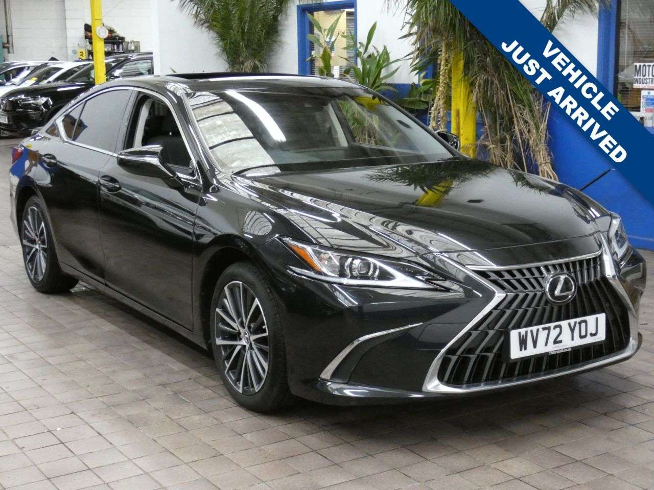 A 2023 LEXUS ES 2.5 300h Saloon 4dr Petrol Hybrid E-CVT Euro 6 (s/s) (218 ps) 10 YR TOYOTA A 2023 LEXUS ES 2.5 300h Saloon 4dr Petrol Hybrid E-CVT Euro 6 (s/s) (218 ps) 10 YR TOYOTA