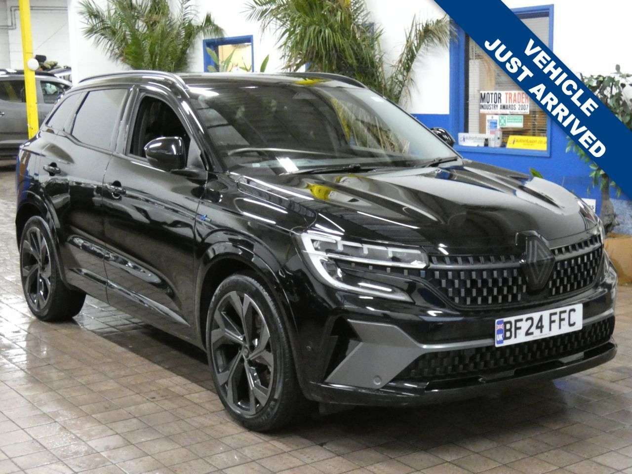 A 2024 RENAULT AUSTRAL 1.2 E-TECH techno esprit Alpine SUV 5dr Petrol Hybrid Auto Euro 6 (s/s) (20 A 2024 RENAULT AUSTRAL 1.2 E-TECH techno esprit Alpine SUV 5dr Petrol Hybrid Auto Euro 6 (s/s) (20