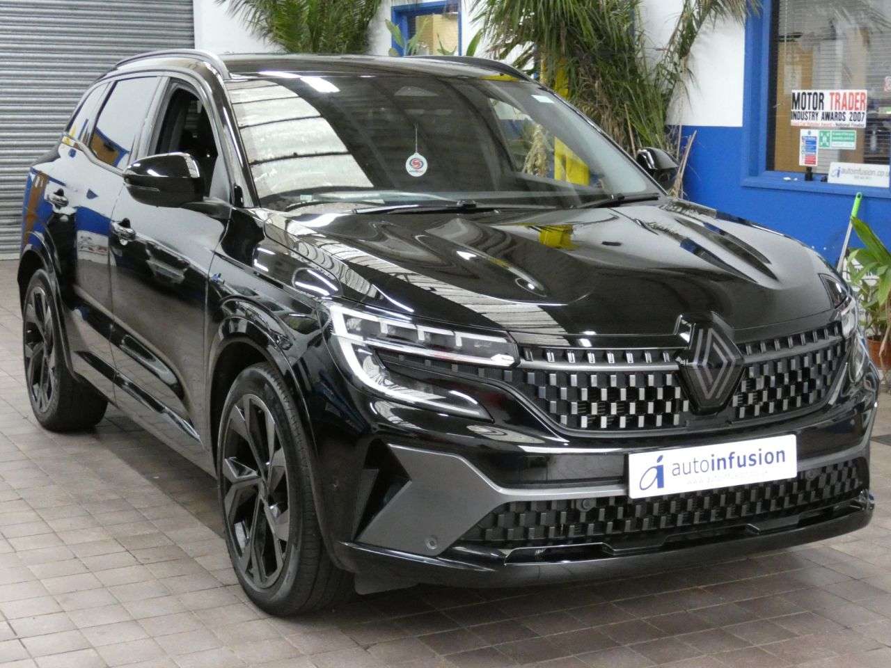 A 2024 RENAULT AUSTRAL 1.2 E-TECH techno esprit Alpine SUV 5dr Petrol Hybrid Auto Euro 6 (s/s) (20 A 2024 RENAULT AUSTRAL 1.2 E-TECH techno esprit Alpine SUV 5dr Petrol Hybrid Auto Euro 6 (s/s) (20