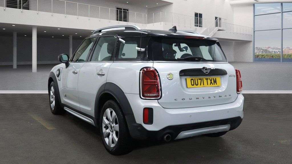 A 2021 MINI COUNTRYMAN 1.5 10kWh Cooper SE Classic SUV 5dr Petrol Plug-in Hybrid Auto ALL4 Euro 6 A 2021 MINI COUNTRYMAN 1.5 10kWh Cooper SE Classic SUV 5dr Petrol Plug-in Hybrid Auto ALL4 Euro 6