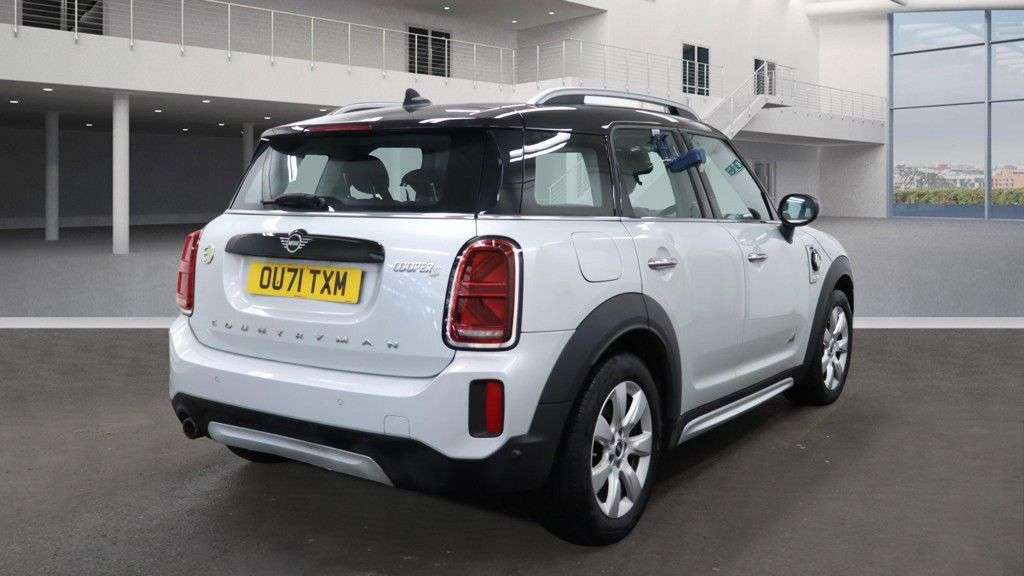 A 2021 MINI COUNTRYMAN 1.5 10kWh Cooper SE Classic SUV 5dr Petrol Plug-in Hybrid Auto ALL4 Euro 6 A 2021 MINI COUNTRYMAN 1.5 10kWh Cooper SE Classic SUV 5dr Petrol Plug-in Hybrid Auto ALL4 Euro 6
