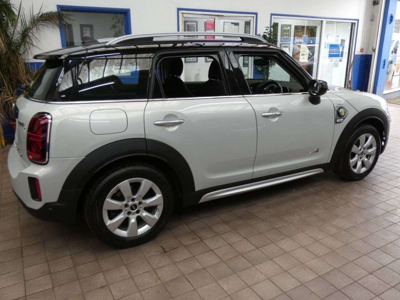 2021 MINI COUNTRYMAN 2021 MINI COUNTRYMAN