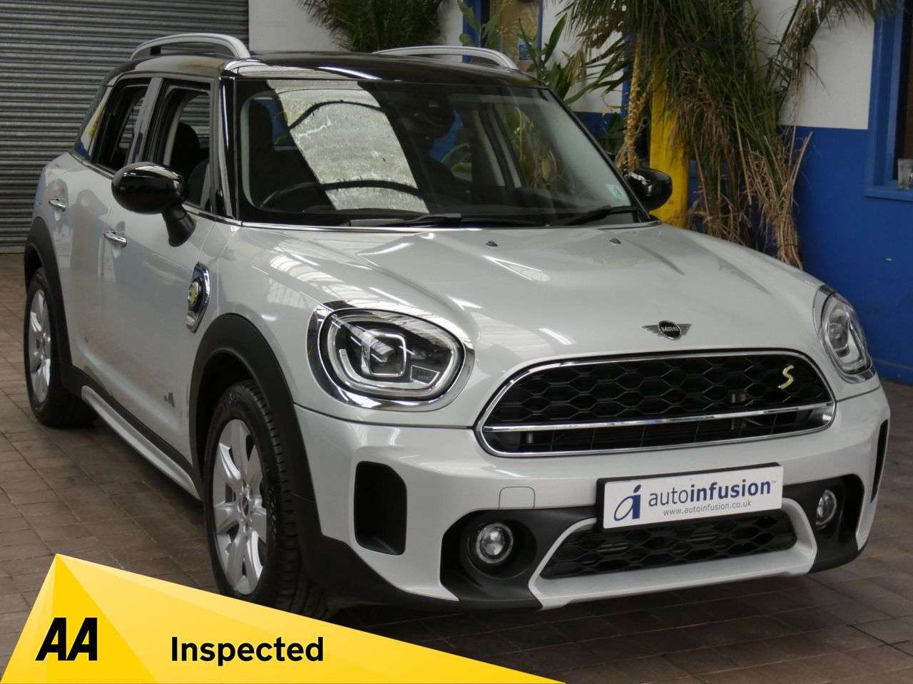 A 2021 MINI COUNTRYMAN 1.5 10kWh Cooper SE Classic SUV 5dr Petrol Plug-in Hybrid Auto ALL4 Euro 6 A 2021 MINI COUNTRYMAN 1.5 10kWh Cooper SE Classic SUV 5dr Petrol Plug-in Hybrid Auto ALL4 Euro 6