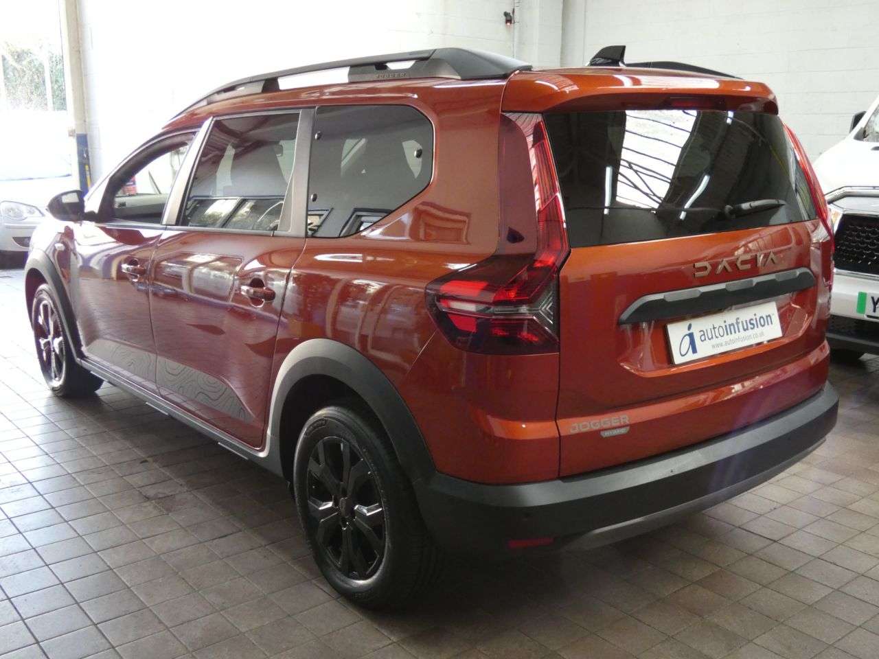 A 2025 DACIA JOGGER 1.6 Hybrid EXTREME MPV 5dr Petrol Hybrid Auto Euro 6 (s/s) (140 ps) 1 OWNER A 2025 DACIA JOGGER 1.6 Hybrid EXTREME MPV 5dr Petrol Hybrid Auto Euro 6 (s/s) (140 ps) 1 OWNER