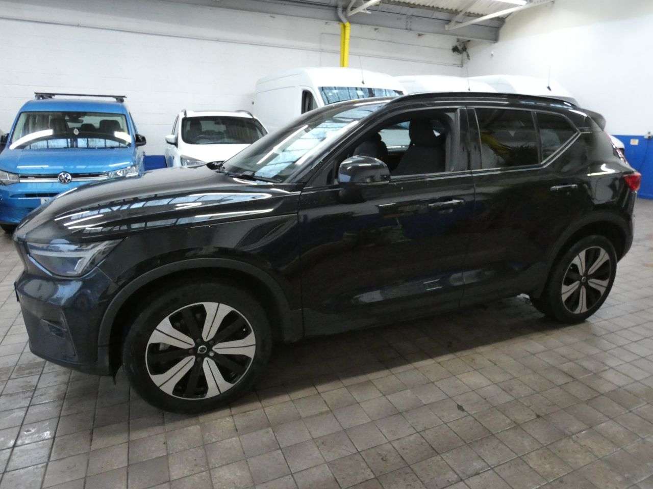 2022 VOLVO XC40 2022 VOLVO XC40