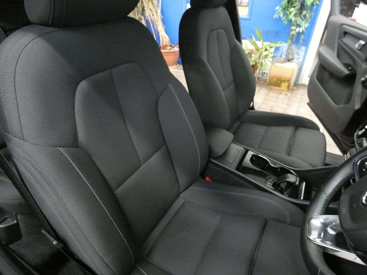 2022 VOLVO XC40 2022 VOLVO XC40