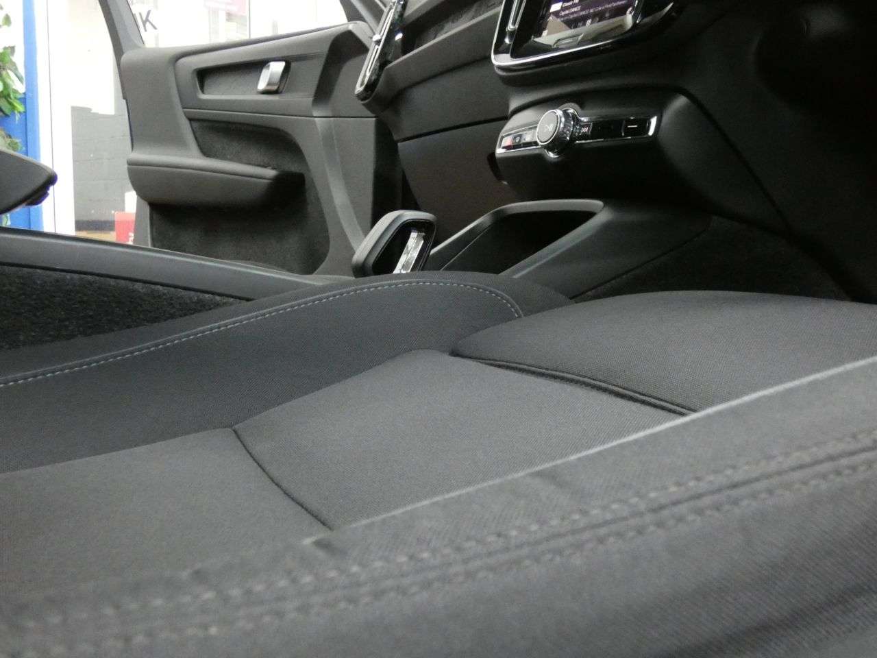 2022 VOLVO XC40 2022 VOLVO XC40