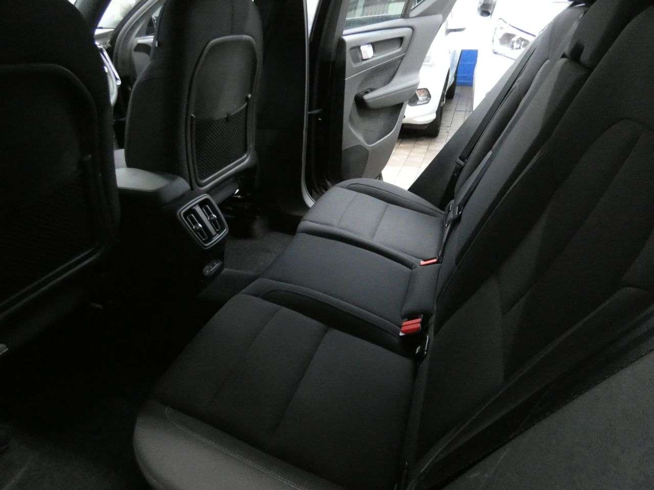 2022 VOLVO XC40 2022 VOLVO XC40