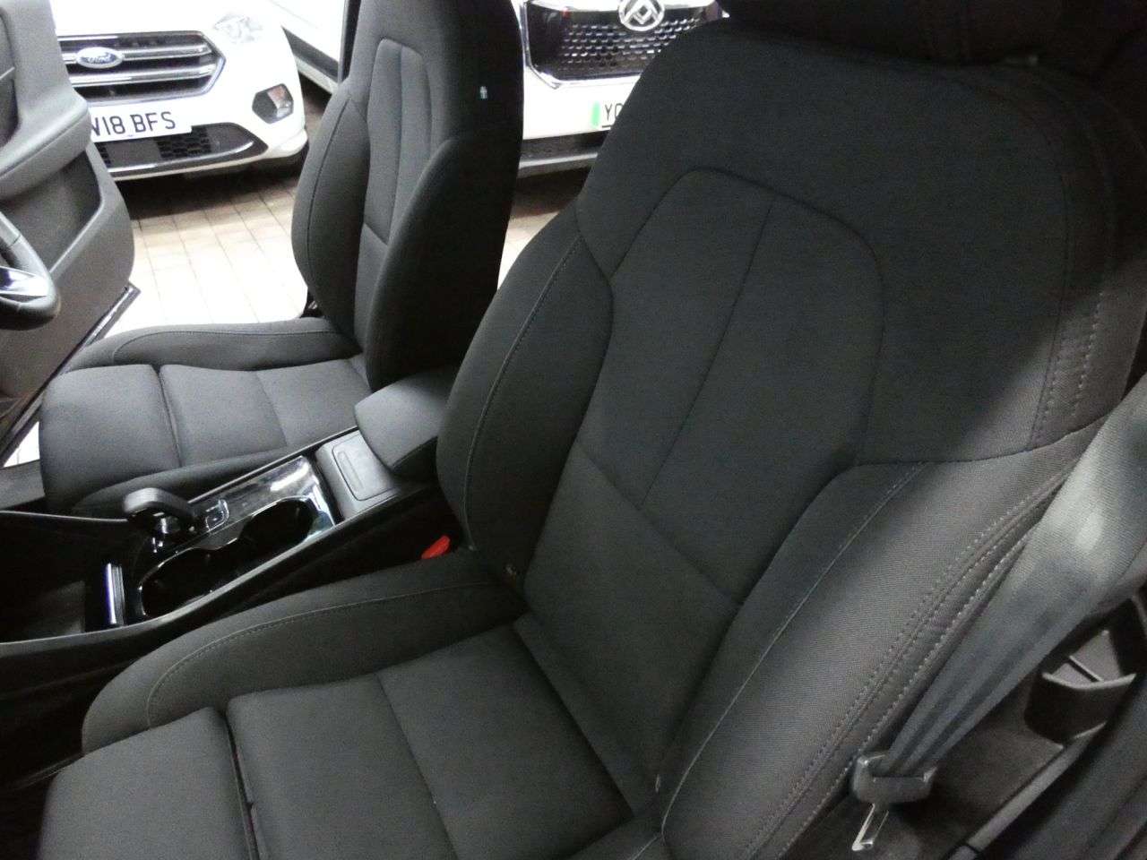 2022 VOLVO XC40 2022 VOLVO XC40