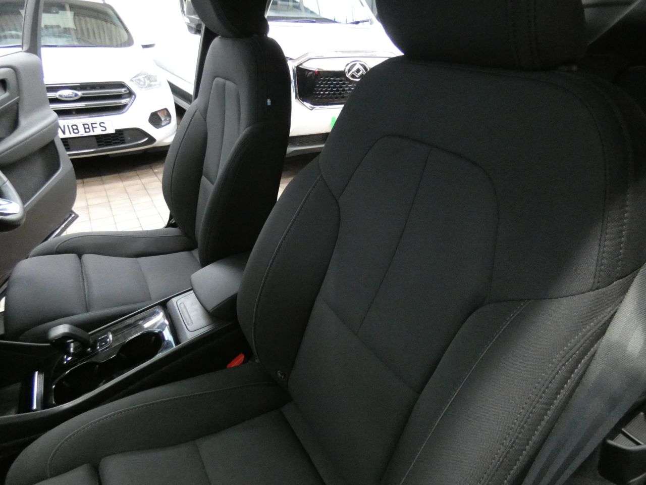 2022 VOLVO XC40 2022 VOLVO XC40