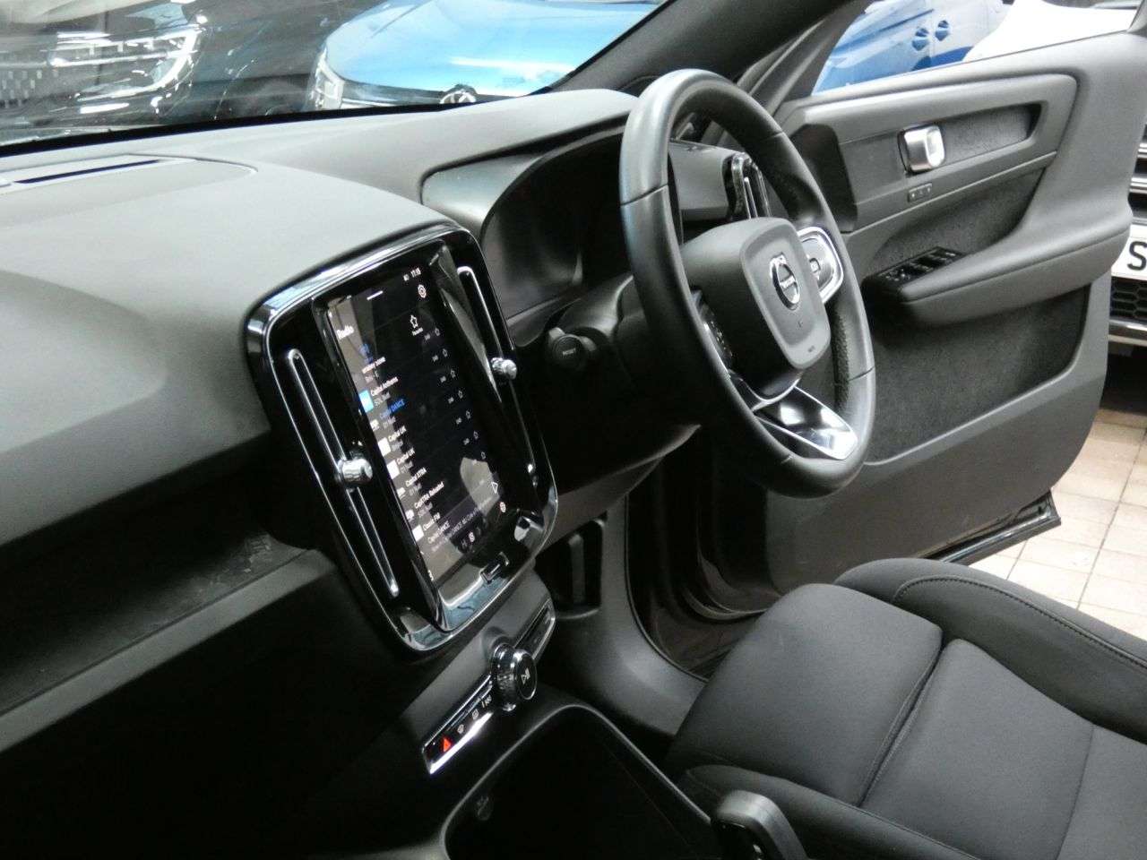 2022 VOLVO XC40 2022 VOLVO XC40