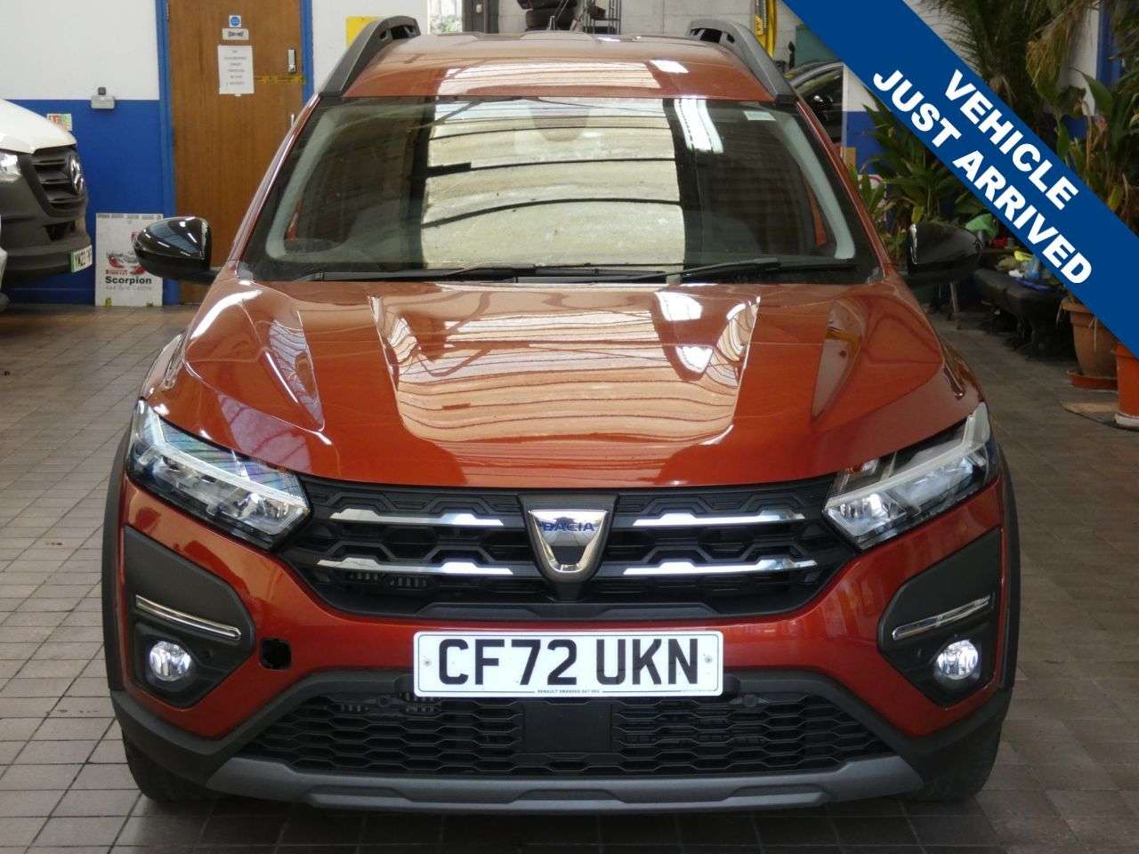 A 2022 DACIA JOGGER 1.0 TCe Extreme SE MPV 5dr Petrol Manual Euro 6 (s/s) (110 ps) GENUINE LOW A 2022 DACIA JOGGER 1.0 TCe Extreme SE MPV 5dr Petrol Manual Euro 6 (s/s) (110 ps) GENUINE LOW