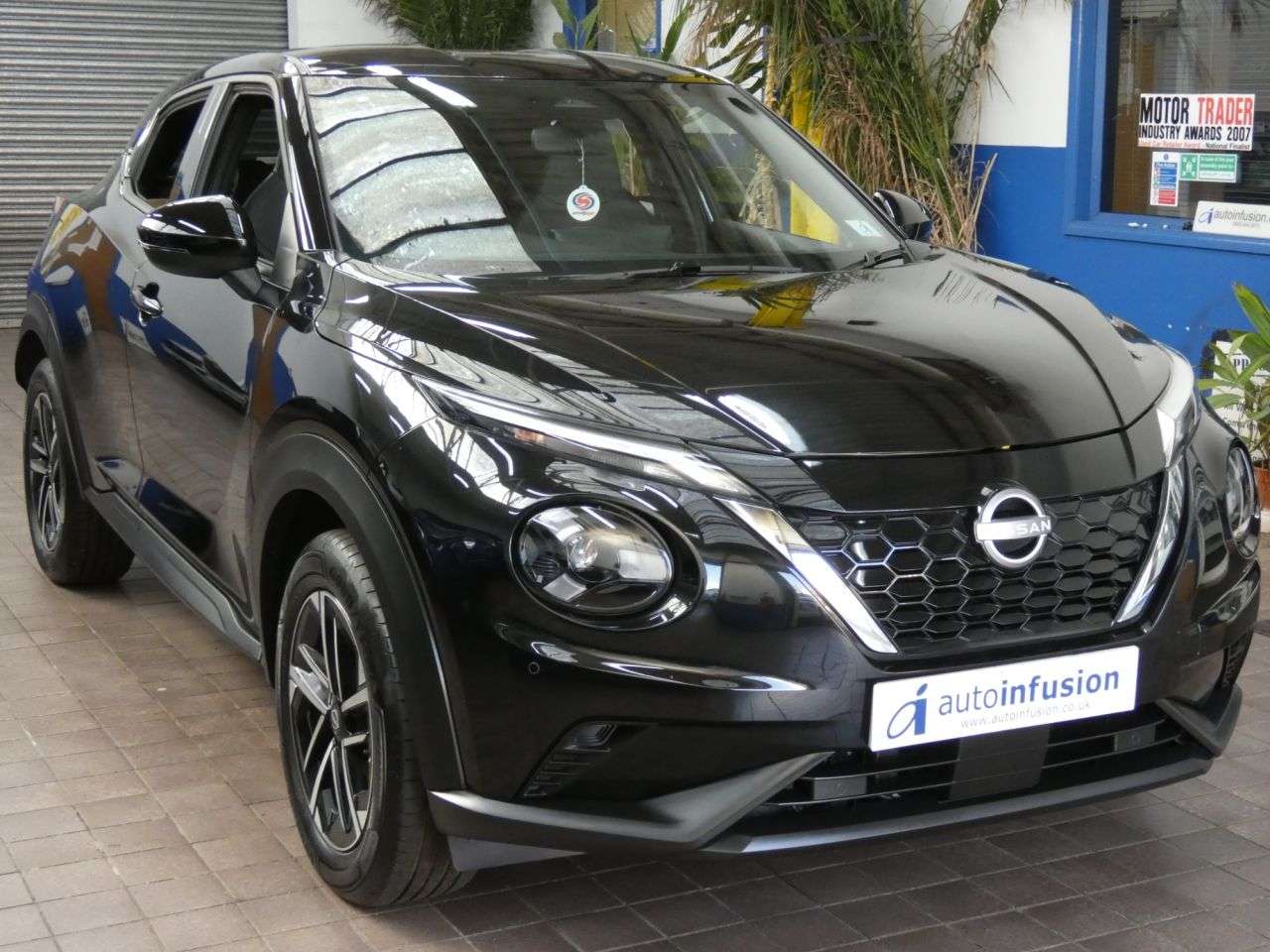 A 2025 NISSAN JUKE 1.6 N-Connecta SUV 5dr Petrol Hybrid Auto Euro 6 (143 ps) GENUINE LOW MILES A 2025 NISSAN JUKE 1.6 N-Connecta SUV 5dr Petrol Hybrid Auto Euro 6 (143 ps) GENUINE LOW MILES