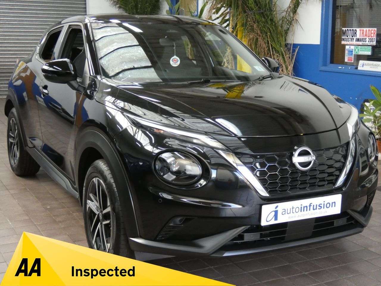A 2025 NISSAN JUKE 1.6 N-Connecta SUV 5dr Petrol Hybrid Auto Euro 6 (143 ps) GENUINE LOW MILES A 2025 NISSAN JUKE 1.6 N-Connecta SUV 5dr Petrol Hybrid Auto Euro 6 (143 ps) GENUINE LOW MILES
