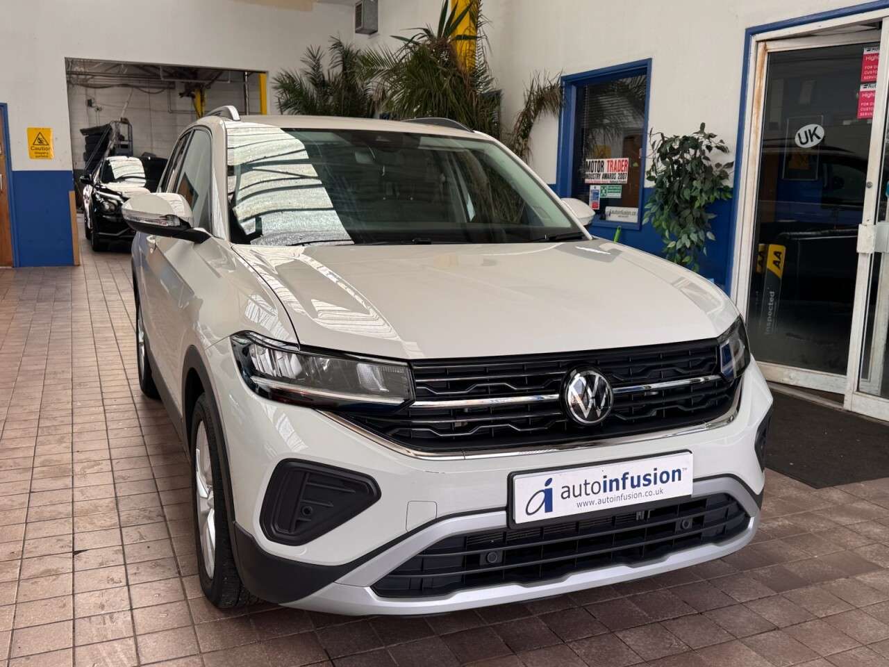 A 2025 VOLKSWAGEN T-CROSS 1.0 TSI Match SUV 5dr Petrol DSG Euro 6 (s/s) (115 ps) AIR CON CARPLAY CAME A 2025 VOLKSWAGEN T-CROSS 1.0 TSI Match SUV 5dr Petrol DSG Euro 6 (s/s) (115 ps) AIR CON CARPLAY CAME