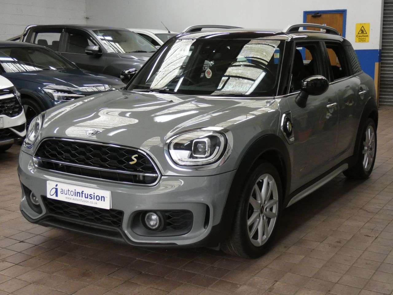 A 2021 MINI COUNTRYMAN 1.5 10kWh Cooper SE Sport SUV 5dr Petrol Plug-in Hybrid Auto ALL4 Euro 6 (s A 2021 MINI COUNTRYMAN 1.5 10kWh Cooper SE Sport SUV 5dr Petrol Plug-in Hybrid Auto ALL4 Euro 6 (s