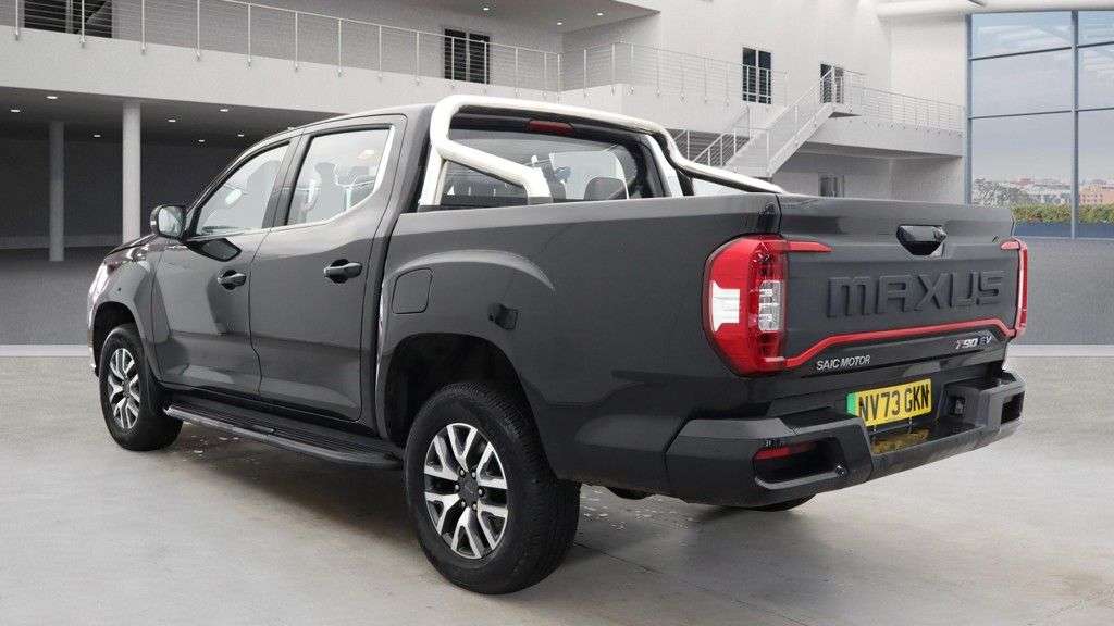 A 2023 MAXUS T90EV 88.5kWh Elite Pickup Double Cab 4dr Electric Auto RWD (177 ps) LOW MILES 1 A 2023 MAXUS T90EV 88.5kWh Elite Pickup Double Cab 4dr Electric Auto RWD (177 ps) LOW MILES 1