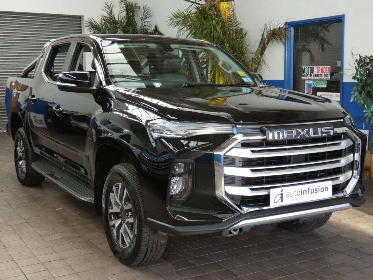 A 2023 MAXUS T90EV 88.5kWh Elite Pickup Double Cab 4dr Electric Auto RWD (177 ps) LOW MILES 1 A 2023 MAXUS T90EV 88.5kWh Elite Pickup Double Cab 4dr Electric Auto RWD (177 ps) LOW MILES 1