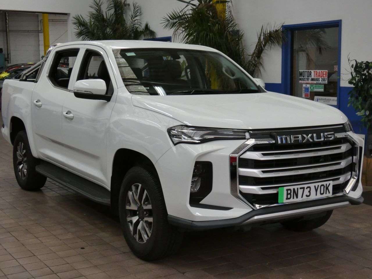 A 2023 MAXUS T90EV 88.5kWh Elite Pickup Double Cab 4dr Electric Auto RWD (177 ps) LOW MILES 1 A 2023 MAXUS T90EV 88.5kWh Elite Pickup Double Cab 4dr Electric Auto RWD (177 ps) LOW MILES 1