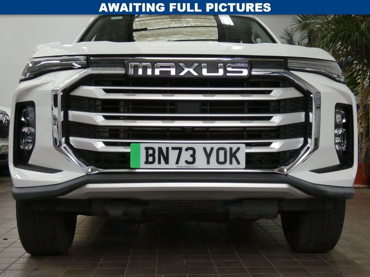 A 2023 MAXUS T90EV 88.5kWh Elite Pickup Double Cab 4dr Electric Auto RWD (177 ps) LOW MILES 1 A 2023 MAXUS T90EV 88.5kWh Elite Pickup Double Cab 4dr Electric Auto RWD (177 ps) LOW MILES 1