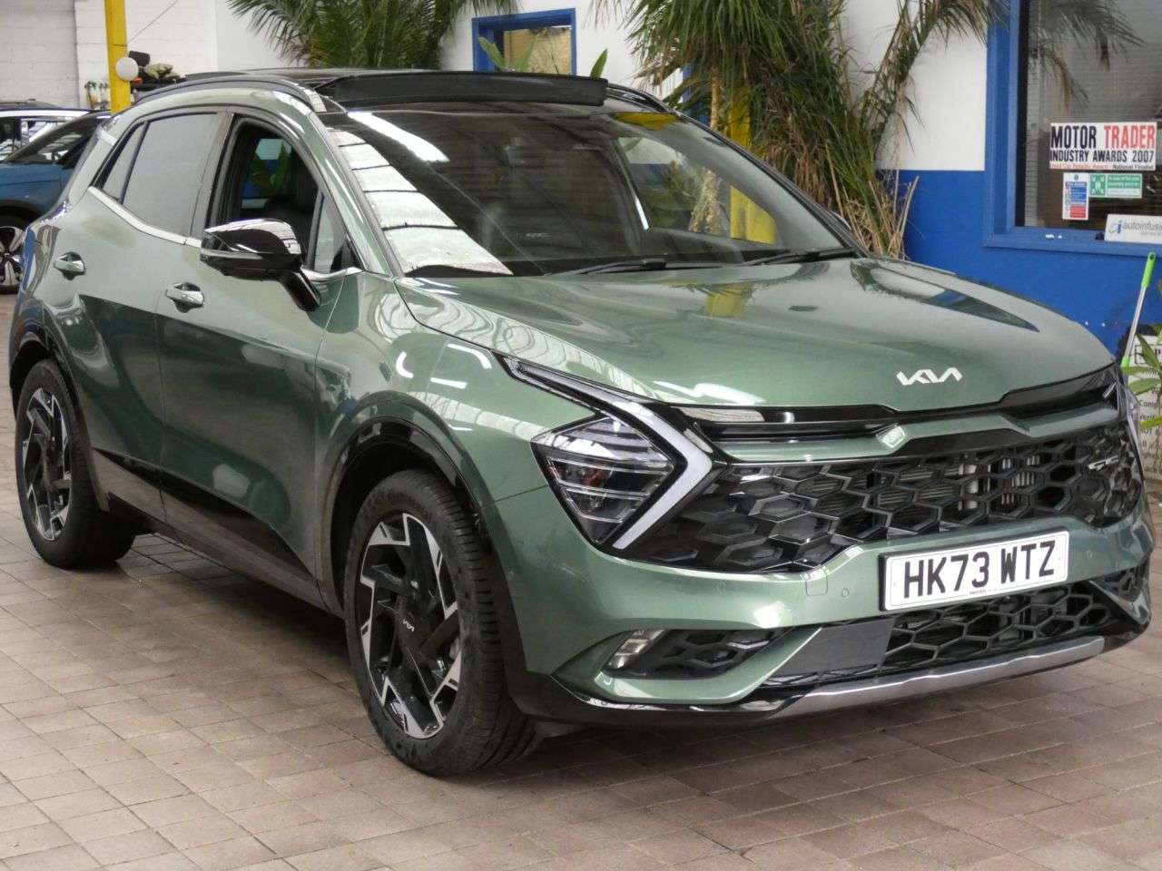 A 2024 KIA SPORTAGE 1.6 T-GDi 13.8kWh GT-Line S SUV 5dr Petrol Plug-in Hybrid Auto AWD Euro 6 ( A 2024 KIA SPORTAGE 1.6 T-GDi 13.8kWh GT-Line S SUV 5dr Petrol Plug-in Hybrid Auto AWD Euro 6 (