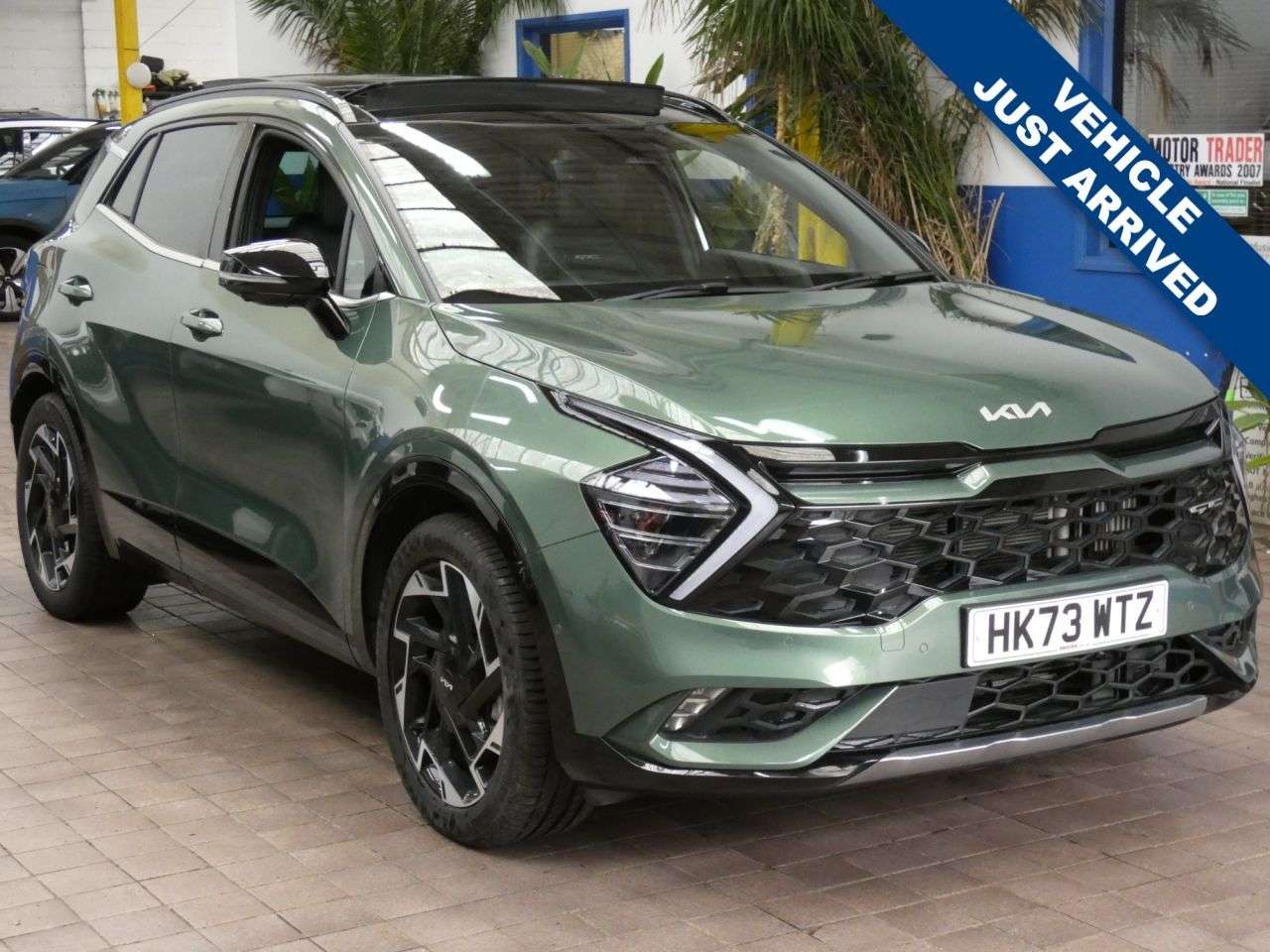 A 2024 KIA SPORTAGE 1.6 T-GDi 13.8kWh GT-Line S SUV 5dr Petrol Plug-in Hybrid Auto AWD Euro 6 ( A 2024 KIA SPORTAGE 1.6 T-GDi 13.8kWh GT-Line S SUV 5dr Petrol Plug-in Hybrid Auto AWD Euro 6 (