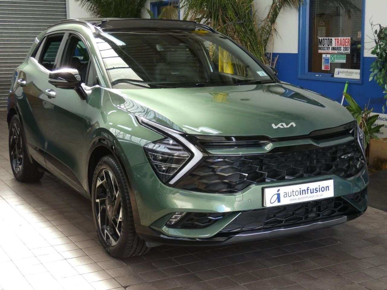 A 2024 KIA SPORTAGE 1.6 T-GDi 13.8kWh GT-Line S SUV 5dr Petrol Plug-in Hybrid Auto AWD Euro 6 ( A 2024 KIA SPORTAGE 1.6 T-GDi 13.8kWh GT-Line S SUV 5dr Petrol Plug-in Hybrid Auto AWD Euro 6 (