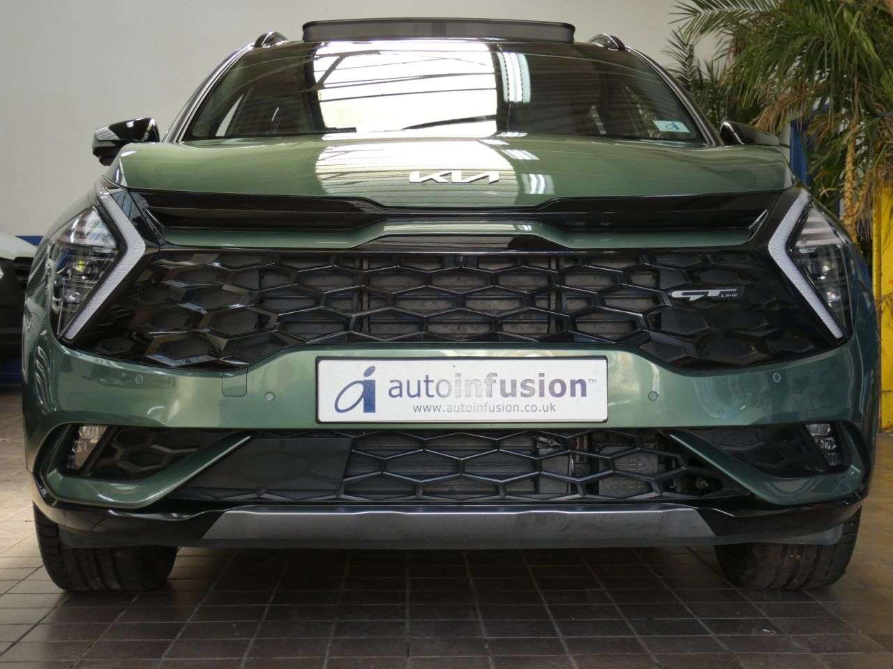 A 2024 KIA SPORTAGE 1.6 T-GDi 13.8kWh GT-Line S SUV 5dr Petrol Plug-in Hybrid Auto AWD Euro 6 ( A 2024 KIA SPORTAGE 1.6 T-GDi 13.8kWh GT-Line S SUV 5dr Petrol Plug-in Hybrid Auto AWD Euro 6 (