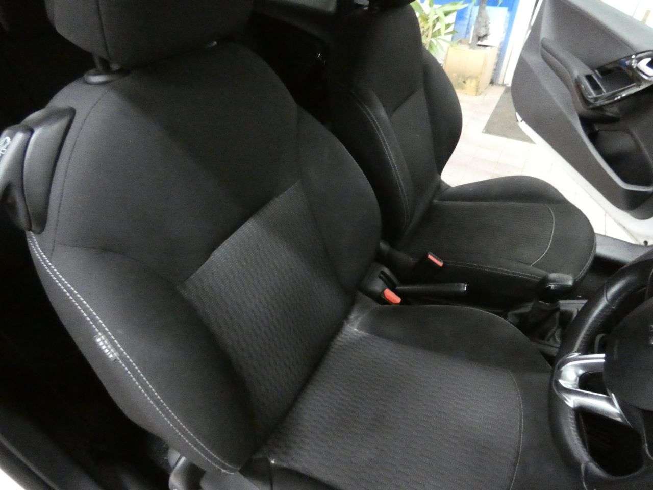 2018 PEUGEOT 208 2018 PEUGEOT 208