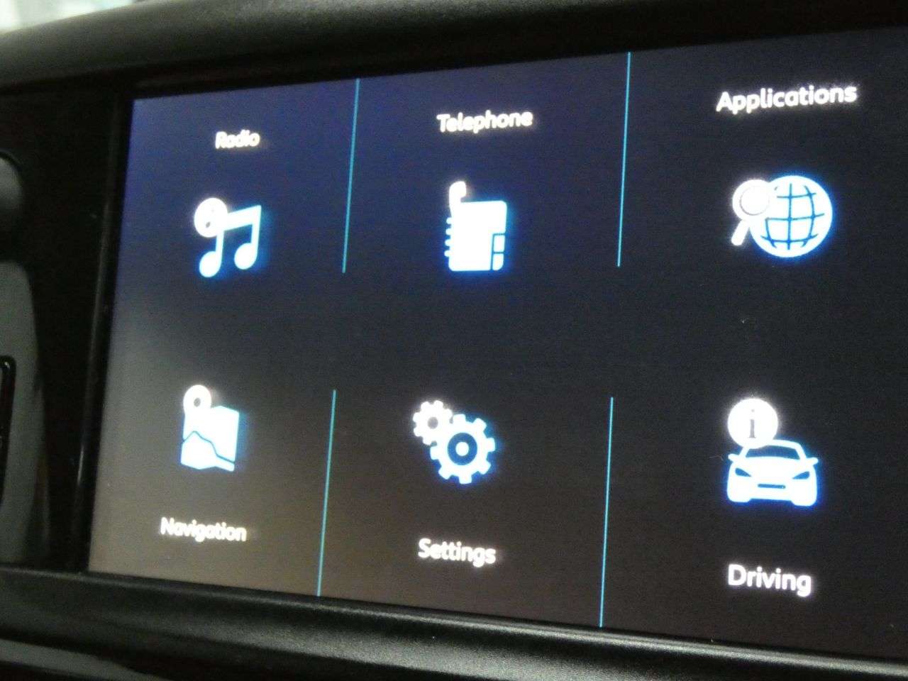 2018 PEUGEOT 208 2018 PEUGEOT 208