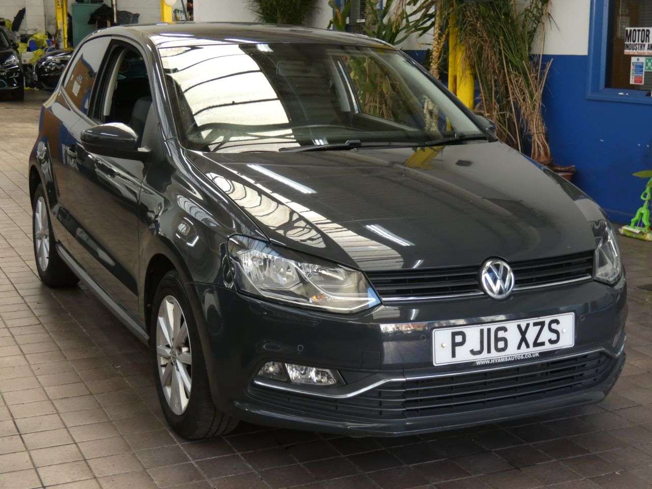 A 2016 VOLKSWAGEN POLO 1.0 BlueMotion Tech Match Hatchback 3dr Petrol Manual Euro 6 (s/s) (75 ps) A 2016 VOLKSWAGEN POLO 1.0 BlueMotion Tech Match Hatchback 3dr Petrol Manual Euro 6 (s/s) (75 ps)