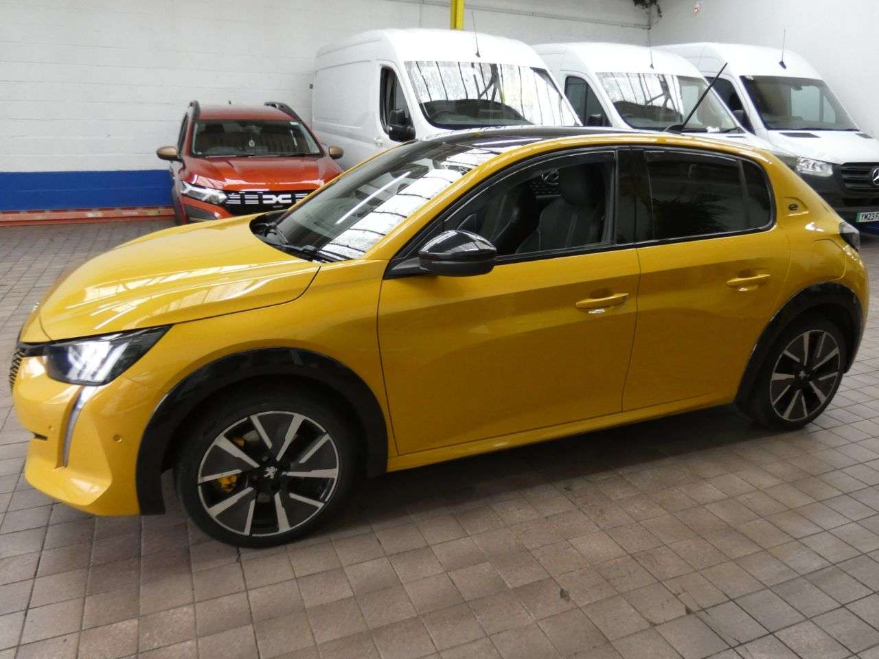 2021 PEUGEOT E-208 2021 PEUGEOT E-208