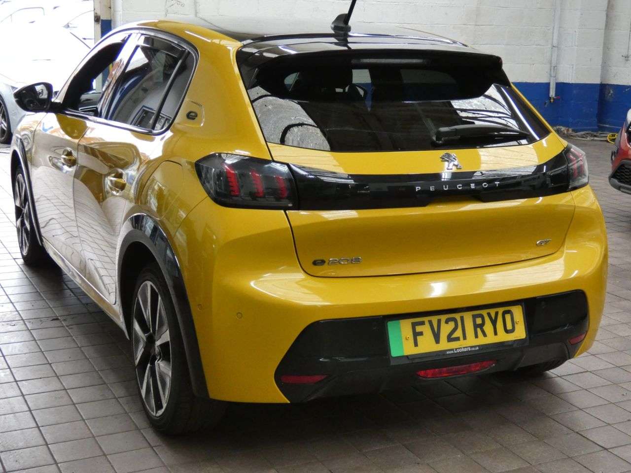 2021 PEUGEOT E-208 2021 PEUGEOT E-208