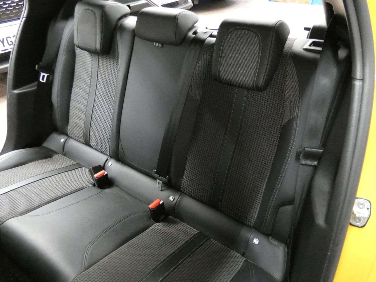 2021 PEUGEOT E-208 2021 PEUGEOT E-208