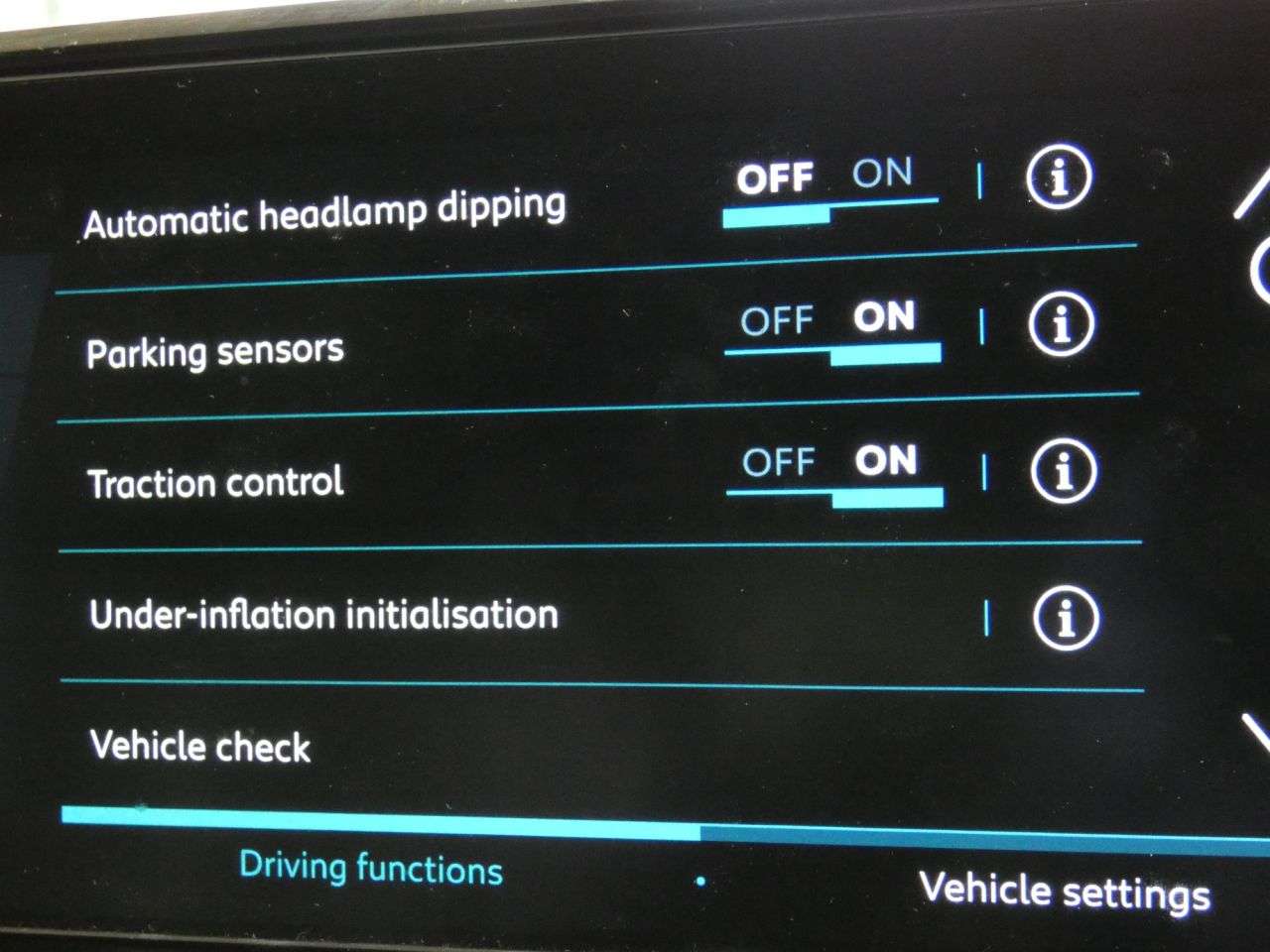 2021 PEUGEOT E-208 2021 PEUGEOT E-208