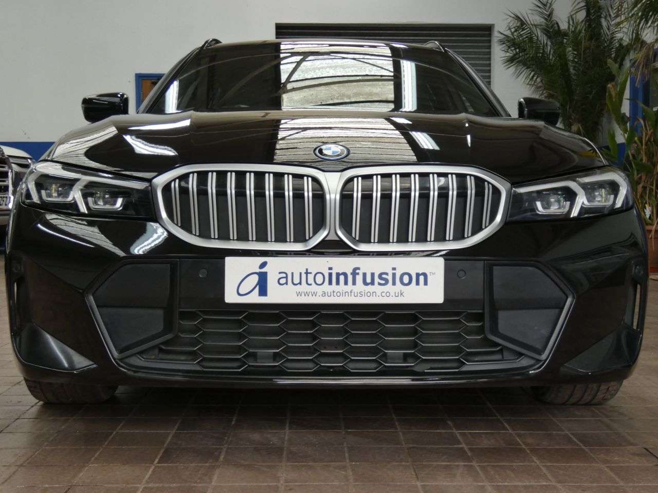 A 2022 BMW 3 SERIES 2.0 330e 12kWh M Sport Touring 5dr Petrol Plug-in Hybrid Auto Euro 6 (s/s) A 2022 BMW 3 SERIES 2.0 330e 12kWh M Sport Touring 5dr Petrol Plug-in Hybrid Auto Euro 6 (s/s)