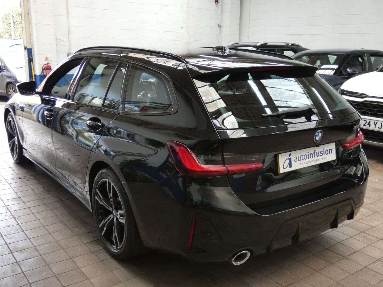 A 2022 BMW 3 SERIES 2.0 330e 12kWh M Sport Touring 5dr Petrol Plug-in Hybrid Auto Euro 6 (s/s) A 2022 BMW 3 SERIES 2.0 330e 12kWh M Sport Touring 5dr Petrol Plug-in Hybrid Auto Euro 6 (s/s)