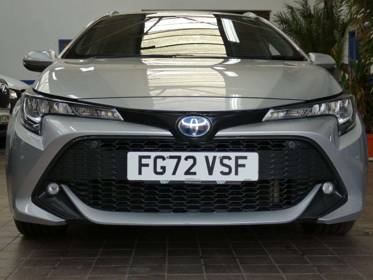 A 2022 TOYOTA COROLLA 2.0 VVT-h Design Touring Sports 5dr Petrol Hybrid CVT Euro 6 (s/s) (196 ps) A 2022 TOYOTA COROLLA 2.0 VVT-h Design Touring Sports 5dr Petrol Hybrid CVT Euro 6 (s/s) (196 ps)