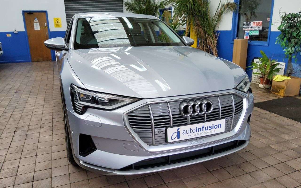 2021 AUDI E-TRON 2021 AUDI E-TRON